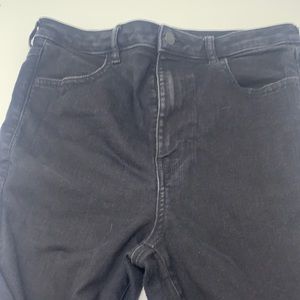 High waisted Women’s American Eagle Next Level Super Stretch Jeans gently worn